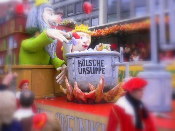 karnevaalipuvut karnevaalipuvut logo Kölnin klovnit hölmöt puvut paraati 2015