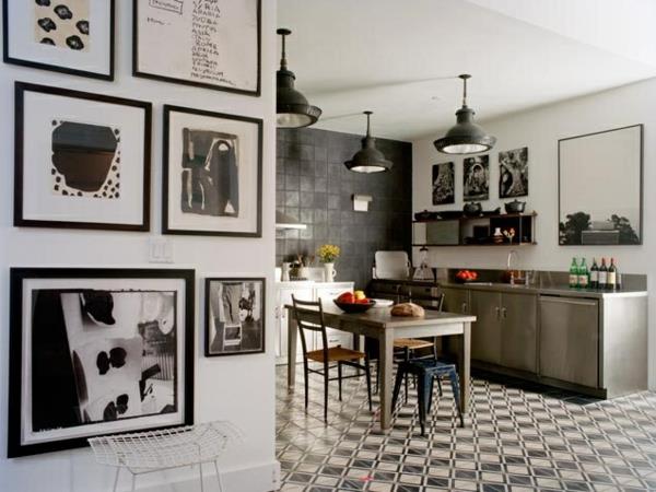 keittiö päivitys klassinen sisustus lattia seinätaide mustavalkoinen