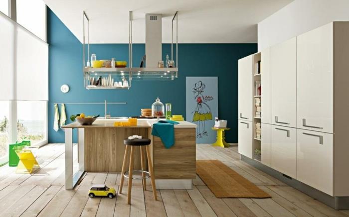 keittiön seinän suunnittelu sininen akuentwand puulattian toiminnalliset kalusteet
