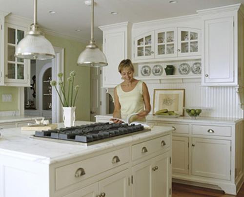 keittiön pohjapiirrokset valkoiset keittiötason ripustettavat lamput