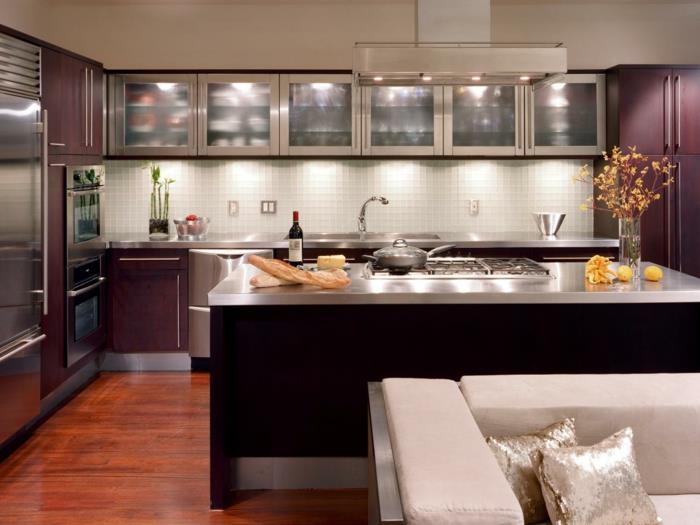 keittiön valaistus valaisee seinäkaapit keittiön valaistus seinäkaapit valaisevat avointa oleskelutilaa