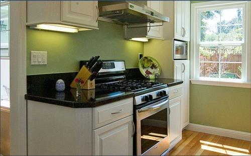 keittiön lohkon tekstuurit puu valkoinen musta vihreä keittiön takaseinä kompakti