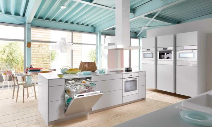 keittiön suunnittelu keittiö ikkunat ikkunaluukut aurinkosuoja minimalistinen keittiökalusteet keittiösaari