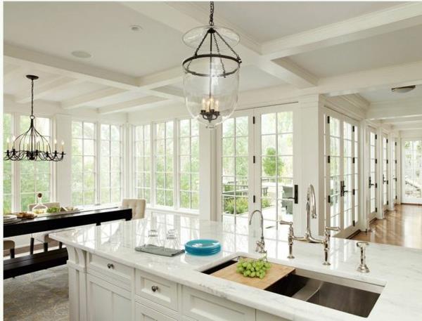 keittiö suunnittelee kynttilän kattokruunut keittiösaari valkoinen marmori