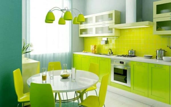 Keittiön etuosien maalaus keittiön kaappien maalaus kelta-vihreänä