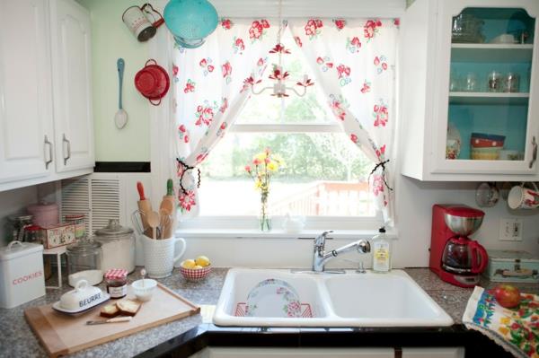 keittiön verhot pienen keittiön ikkunan koristelu