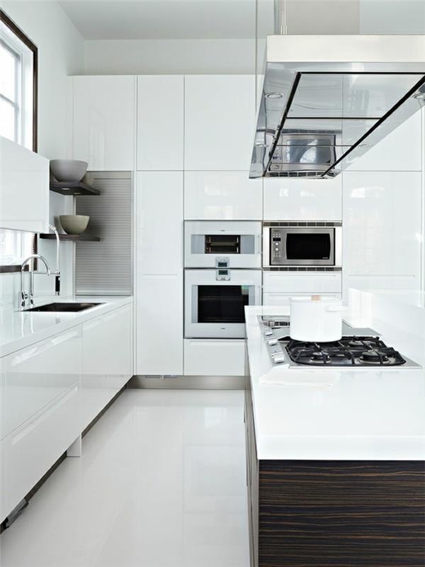 keittiön suunnittelu valkoiset kauniit tekstuurit yhdistyvät