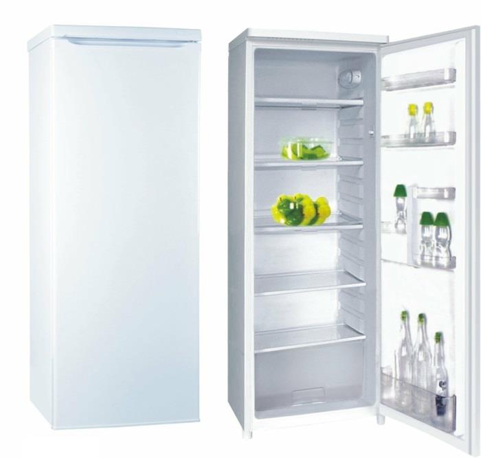 keittiökalusteet modernit ja suuret jääkaapit ilman pakastinta