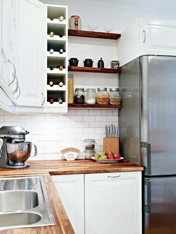 keittiön suunnittelu pienet keittiöt suunnittelu avoimet seinähyllyt