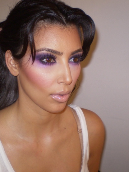 Kim Kardashian Beauty Tips Forsigtig med øjenskyggerne