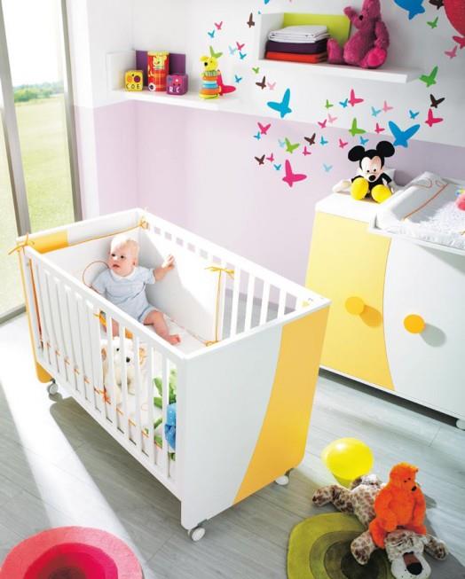 lastenhuone laitteet huonekalut kibuc vauvan sänky oranssi