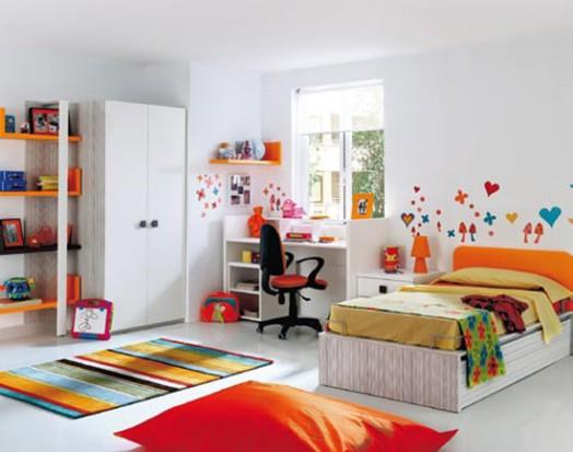 lastenhuone laitteet huonekalut kibuc sänky tyttö punainen oranssi