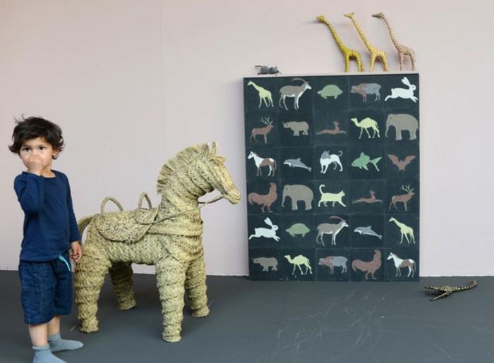 Agnès Emery keraamiset laatat kirahveja