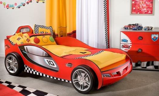 lastenhuone perustaa pojan sänky auton kärry pinnasänky
