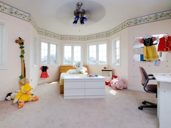 lastenhuoneen suunnittelu tytön huoneen suunnittelu kirkkaat sisäväriset lelut