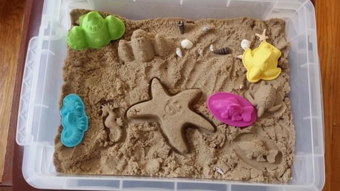 kineettinen hiekka tee itsestäsi hiekkalaatikon muovisia rantaleluja