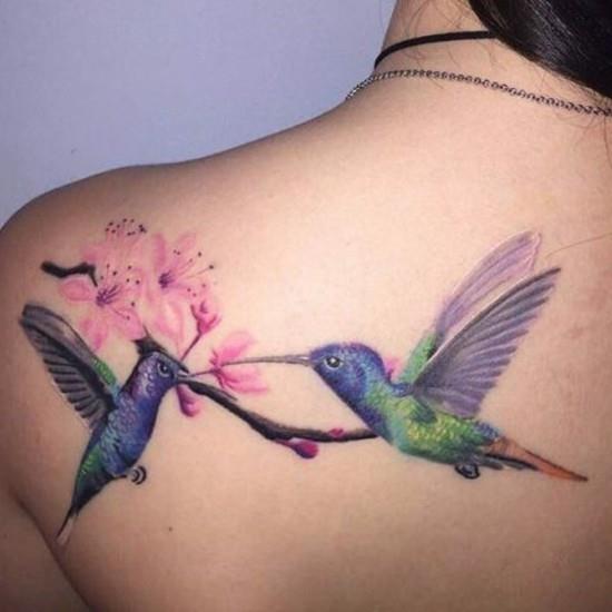 kirsikankukka -tatuointi ja hummingbirds takaisin