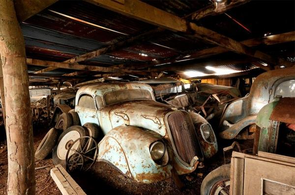 autojen klassinen kokoelma piilotettu aarre