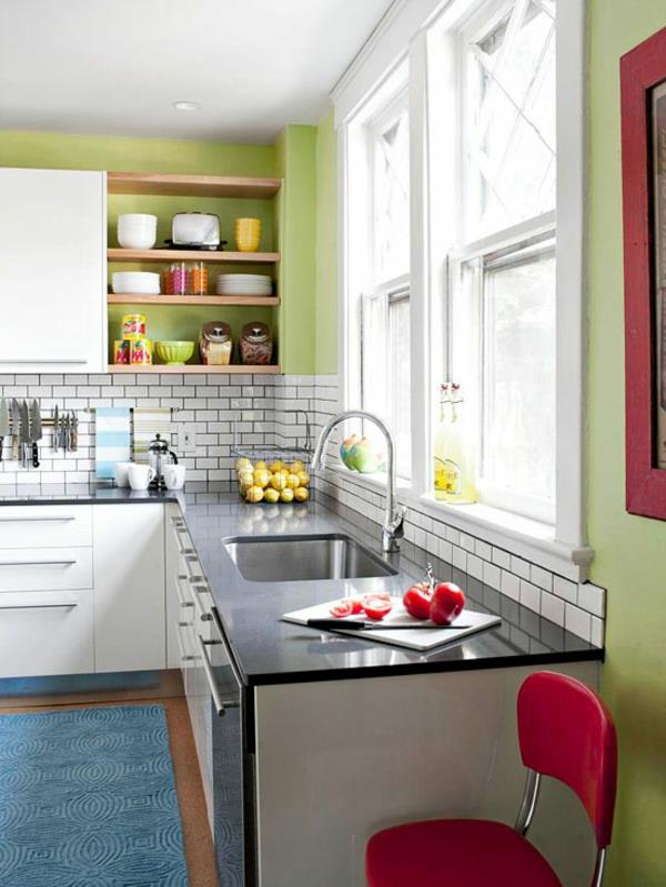 sisustaminen pieni keittiö sisustus vinkkejä seinän väri vihreä