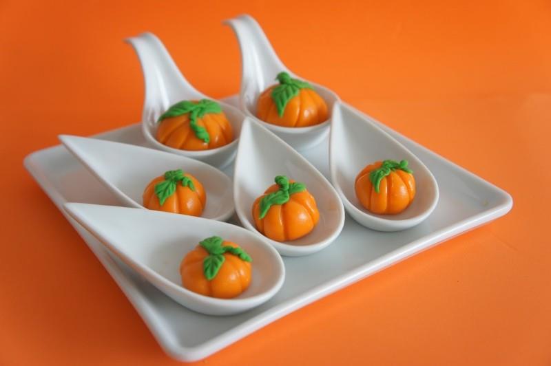 pieni lautanen halloween koristelu