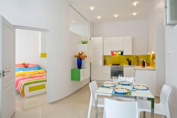 pieni asunto sisustustapa keittiökalusteet seinän väri makuuhuone ruokapöytä