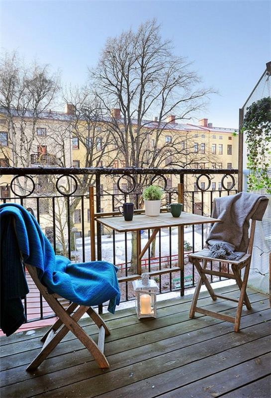 pieni parveke muotoilu tuoretta, kodikasta puuta