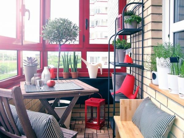 pienet patioideat punainen ikkunalauta huonekalut puukasvit