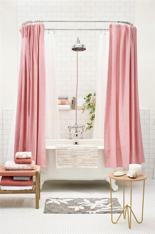 sisustaminen pienille kylpyhuoneille ideoita vapaasti seisova kylpyamme kylpyamme verhot vaaleanpunainen