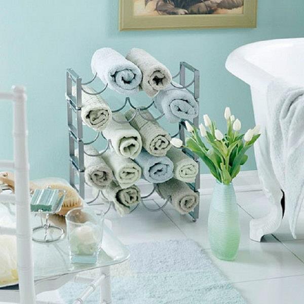 pieni kylpyhuone perustaa ideoita pyyheteline