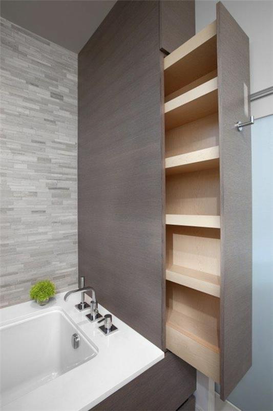 Kalusta pieni kylpyhuone ideoita tilaa säästäviin hyllyihin