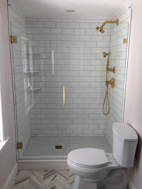 pieni kylpyhuone laatat ideoita suihku lasi paneeli seinälaatat lattialaatat kylpyhuone laatat valkoinen