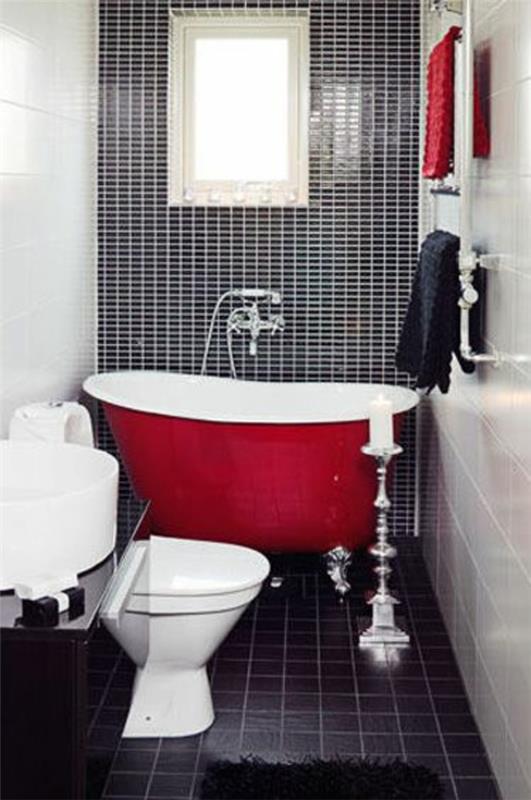pieni kylpyhuone ideoita vapaasti seisova kylpyamme punainen