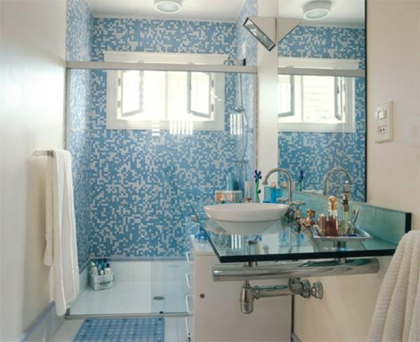 pieni kylpyhuone ideoita pesuallas kaappi pieni kylpyhuone laatat sininen valkoinen