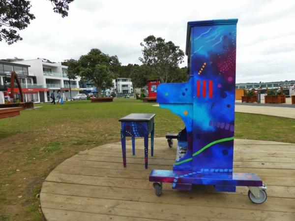 pieniä pianomusiikkia rullina