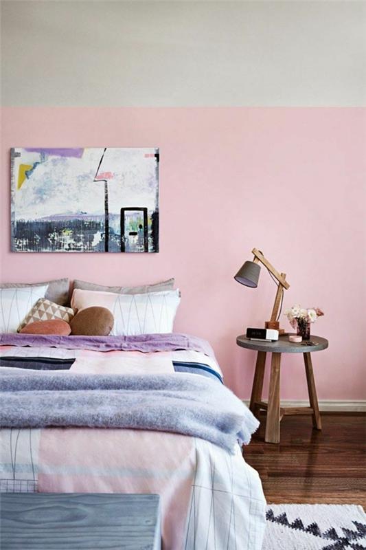 pieni makuuhuone vaaleanpunainen seinämaali pastellisävyt