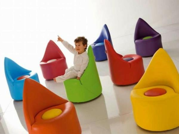 mukava lasten tuoli, värikäs, ergonominen muotoilu