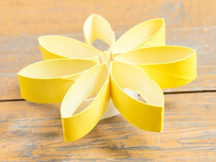 luova käsityöpaperirullat keltainen kukka