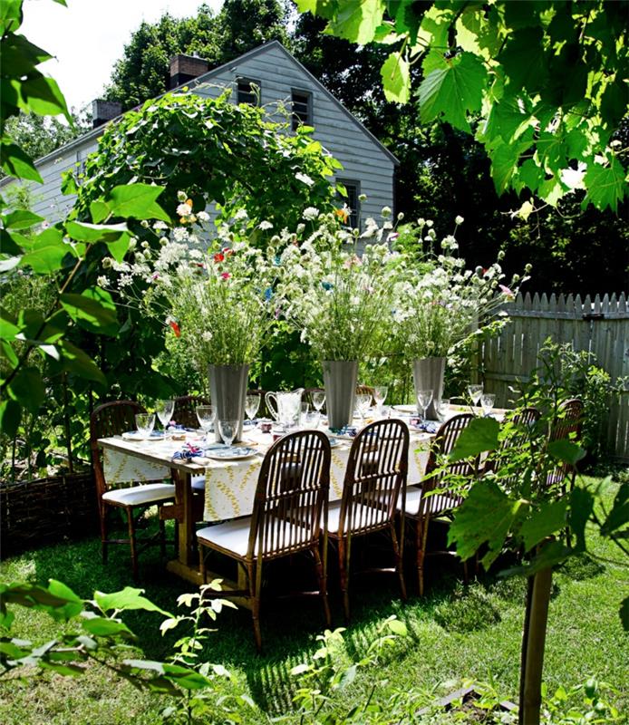 luovia puutarhaideoita ruokapöytä ja tuolit sisustusideoita puutarha