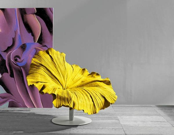 suunnittelija tuolit keltainen kukka