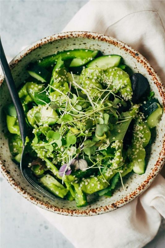 kehon detox vihreä detox -salaatti