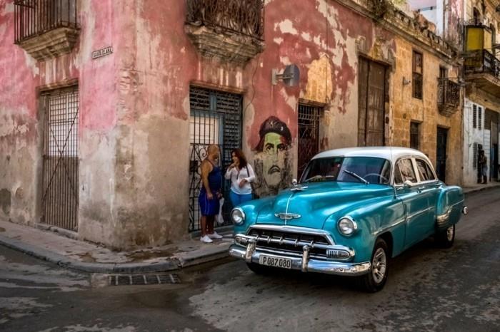 Kuuba matkustaa yksittäisiä teitä Kuubassa2
