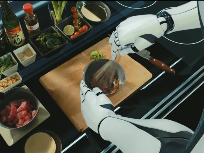 keittiölaiterobotti valmistaa ruoan itse