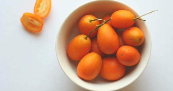 poimitut kumquat -hedelmät