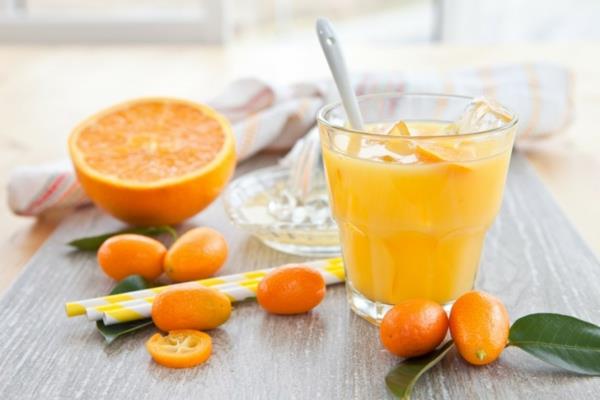kumquat -tuorepuristettua mehua