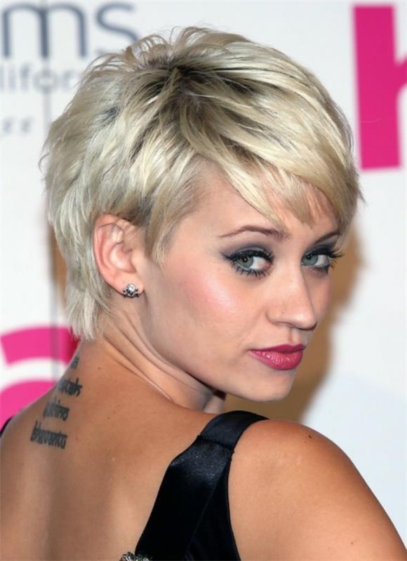 lyhyet kampaukset moderni 2015 pixie cut hopea platina blondi kimberly wyatt