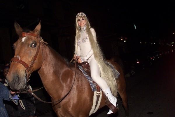 Lady Godiva Halloween -asu 2001