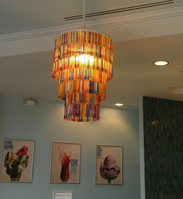 Tee lampunvarjostimet itse kattokruunut värilliset muovilusikat käsityöideoita