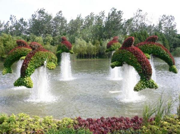 maisema puutarha veistoksia sarjakuvahahmoja vesikasvi