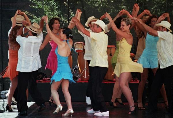 latino musiikki rueda kuubalainen salsa