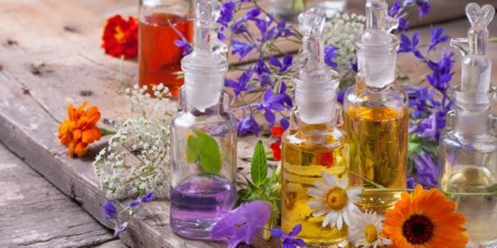 laventeliöljy luonnolliset öljyt laventeli kasvi eteerinen öljy